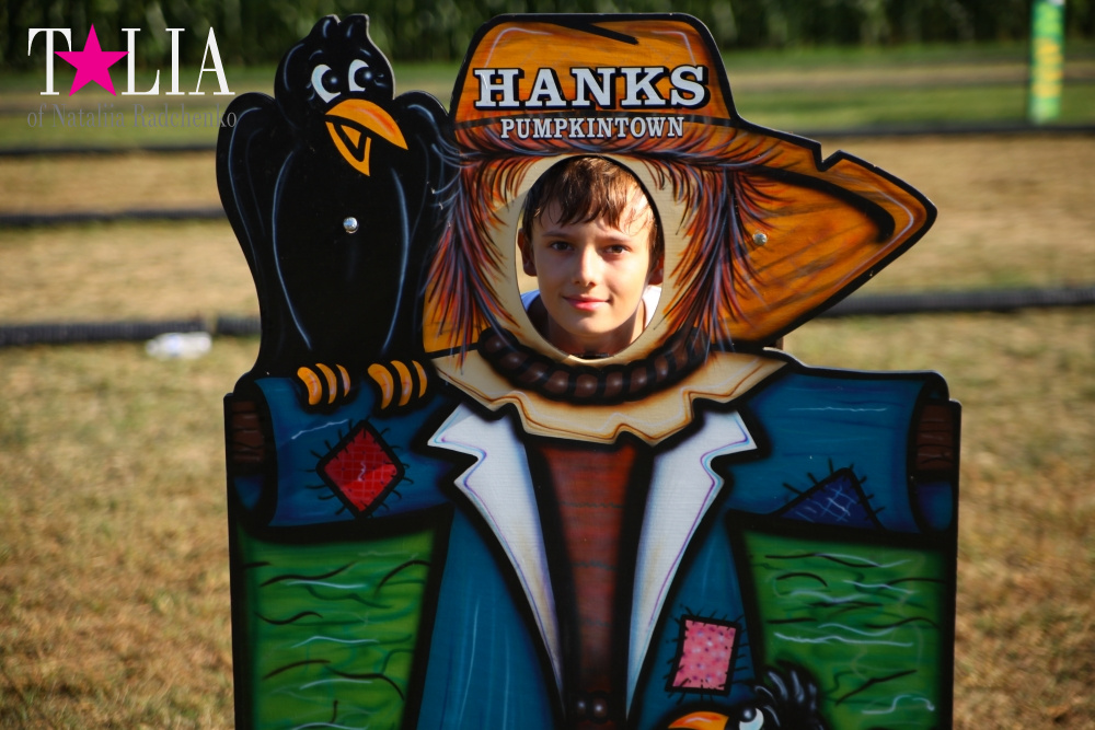 Кукурузный лабиринт и катание в бочках в HANK'S PUMPKINTOWN, the Hamptons, NY